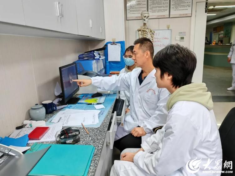 从寿光到重庆开州 一名医生的温情“技术传帮带”之路